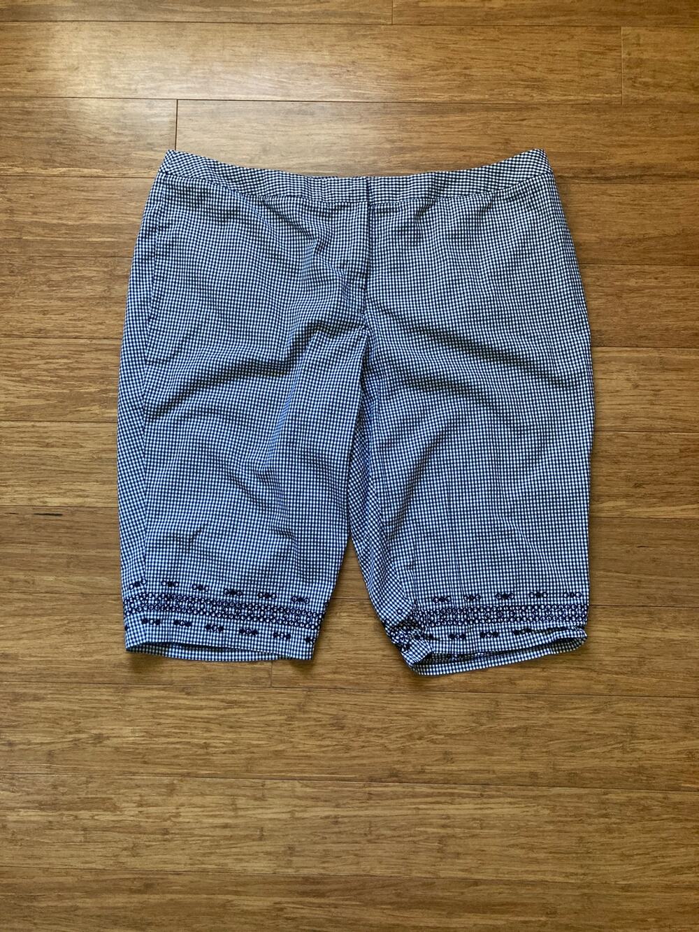 Requirements Woman Black Checked Capris, Size 24W